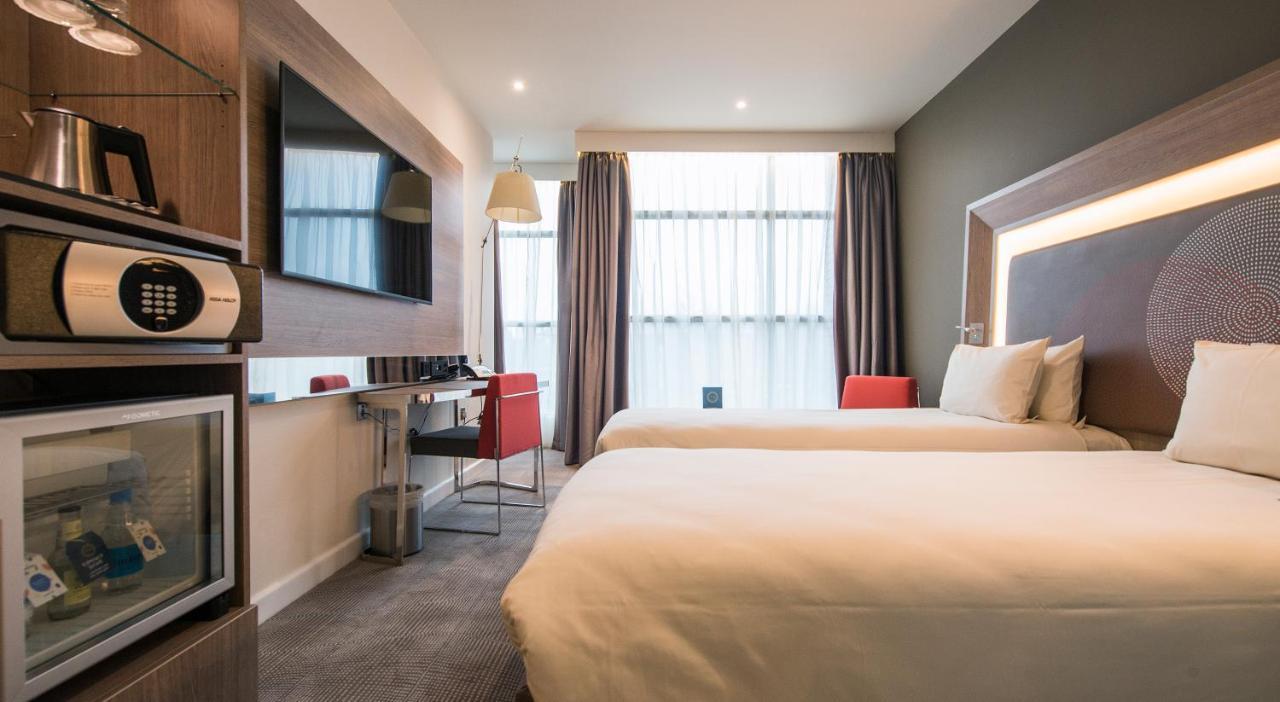 Novotel London Heathrow Airport T1 T2 And T3 Hayes  Eksteriør billede